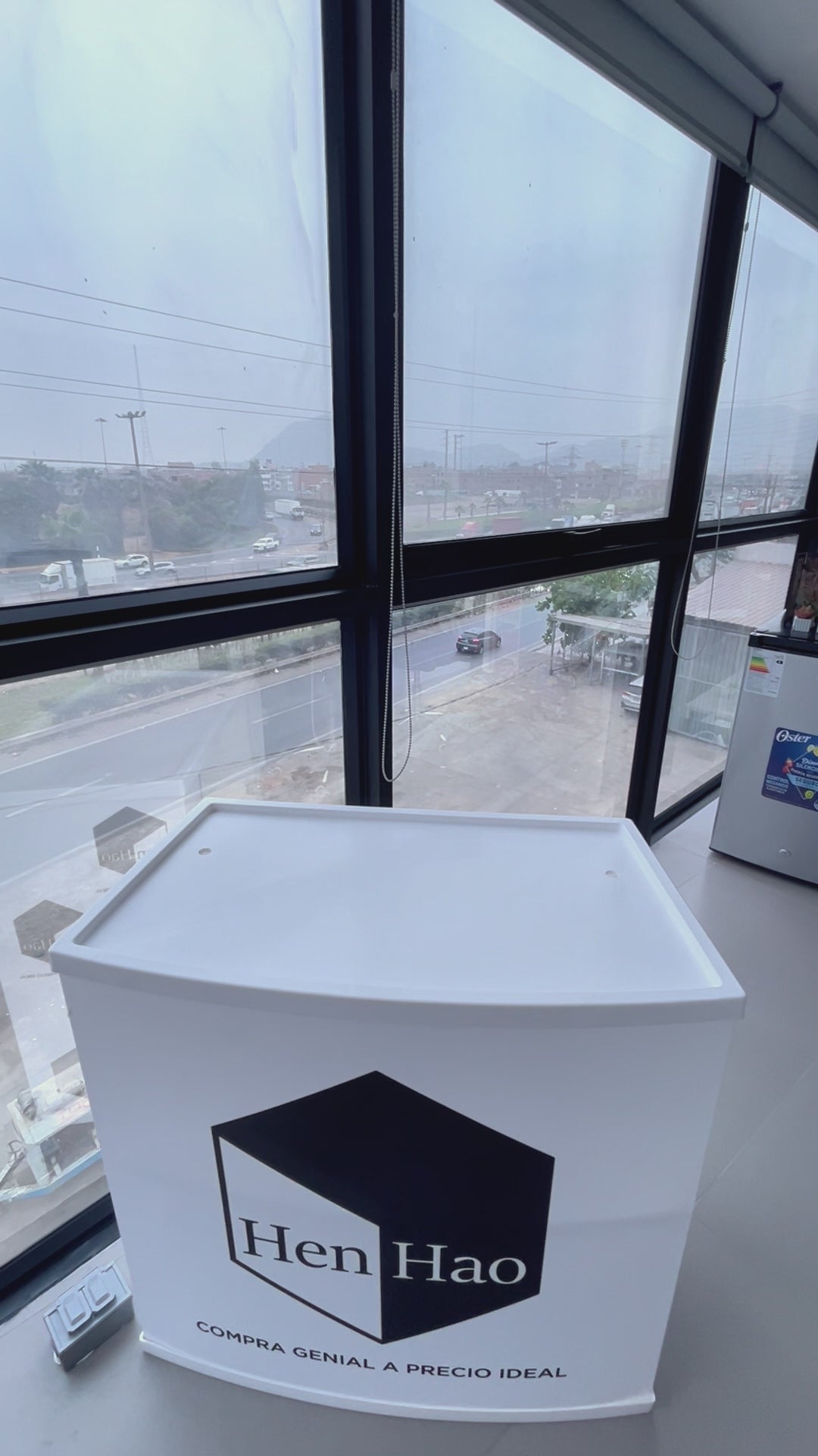 Pistola de agua eléctrica con luz LED y batería recargable